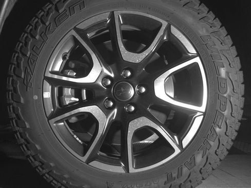 Used 2025 Jeep Compass Trailhawk image 12