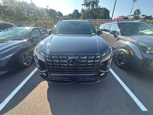 Used 2024 Hyundai Palisade Calligraphy AWD/4WD image 2