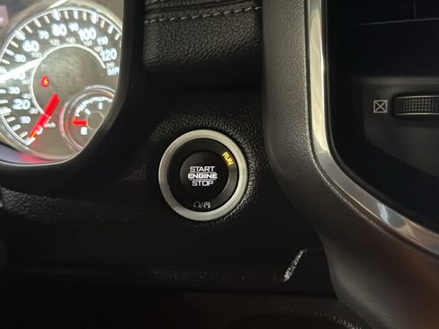 Used 2023 RAM 1500 Laramie AWD/4WD image 19