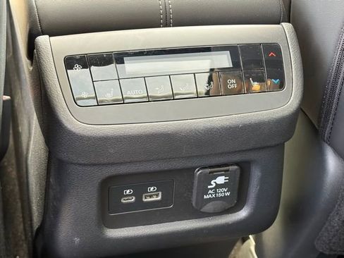 Used 2025 Nissan Pathfinder Platinum w/ Cargo Package image 28