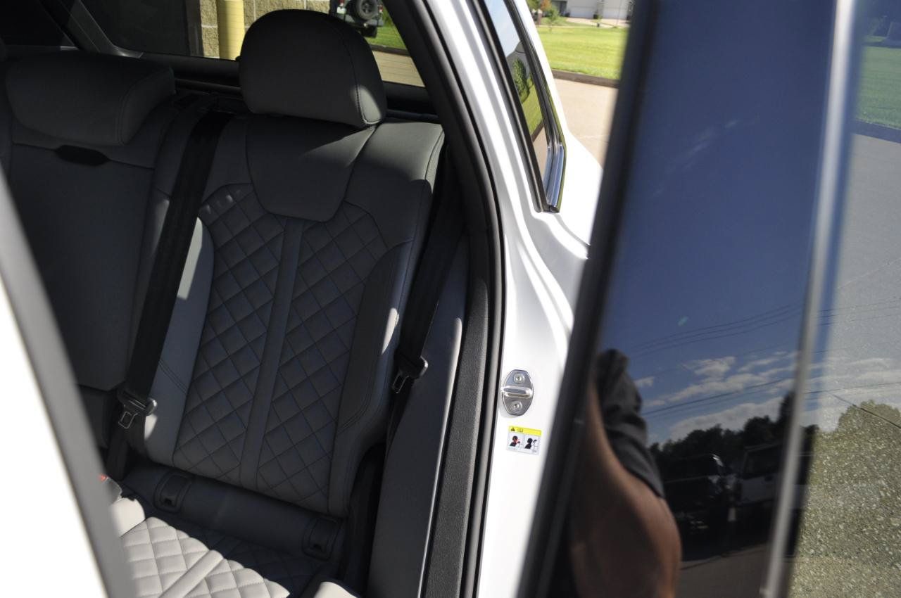 Used 2024 Audi SQ5 Prestige AWD/4WD image 17
