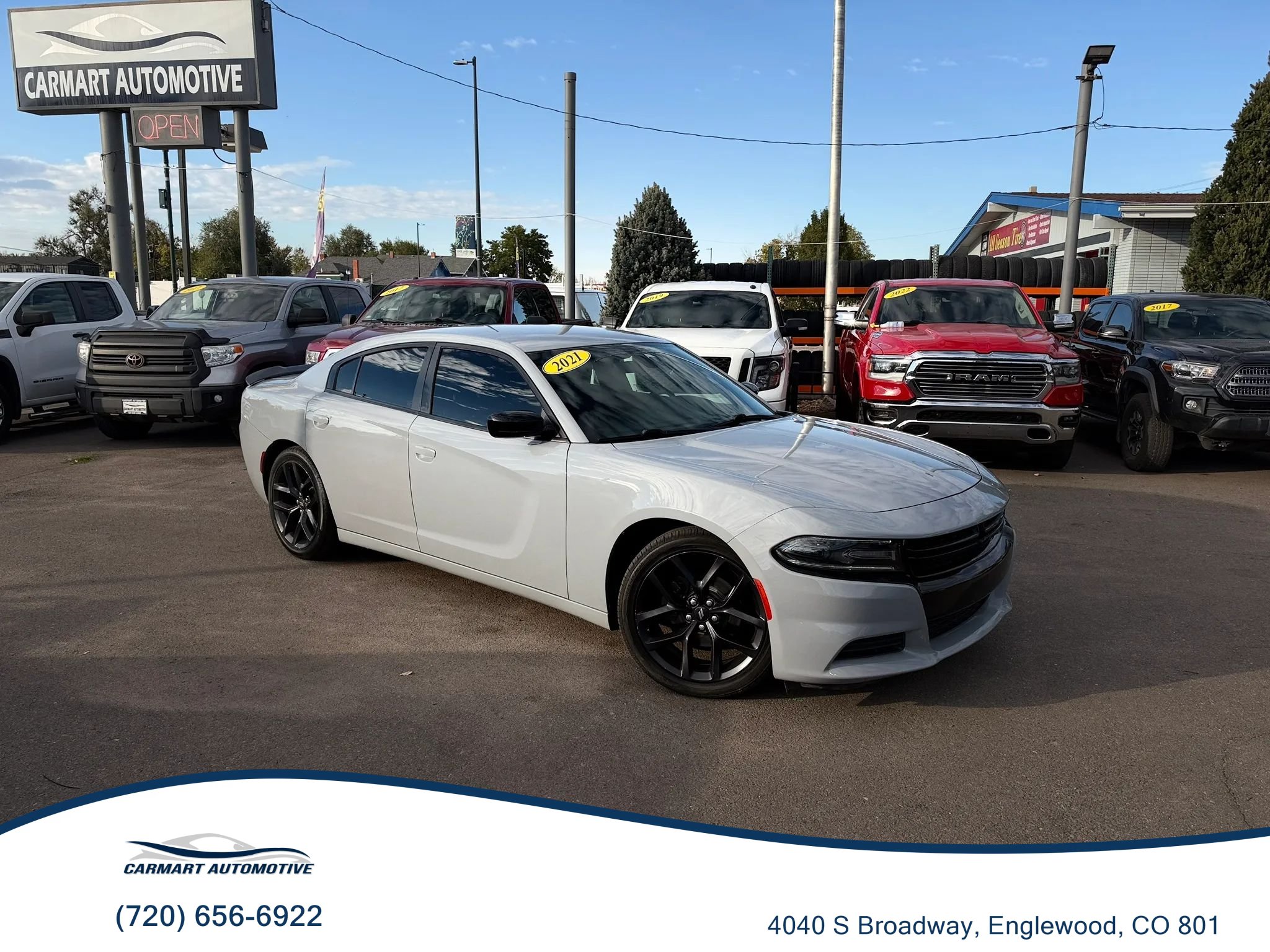 Used 2021 Dodge Charger SXT w/ Blacktop Package RWD image 1
