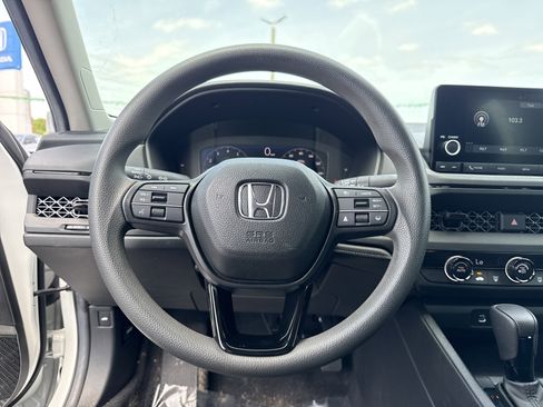 Certified 2025 Honda Accord LX image 35