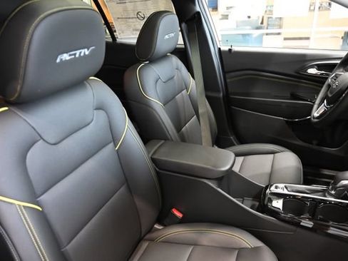 New 2026 Chevrolet Trax ACTIV w/ Sunroof Package FWD image 8