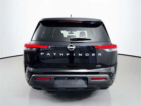 Used 2024 Nissan Pathfinder S image 5