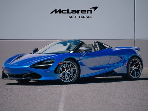 Used 2022 McLaren 720S Luxury RWD image 2