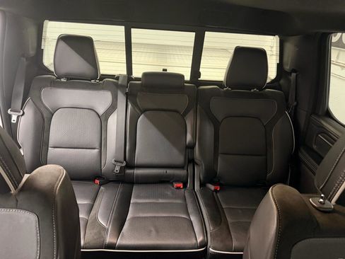 Used 2025 RAM 1500 Laramie AWD/4WD image 39