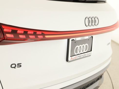 Used 2025 Audi Q5 Premium Plus w/ Premium Plus AWD/4WD image 38