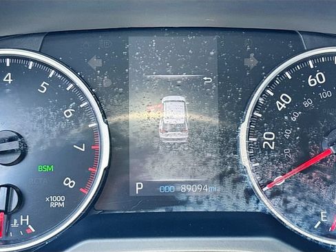 Used 2021 Toyota RAV4 XLE FWD image 12
