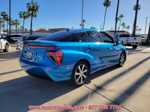 Certified 2019 Toyota Mirai image 4