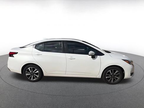 Used 2025 Nissan Versa SV FWD image 9