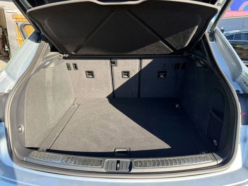 Used 2021 Porsche Macan AWD/4WD image 32