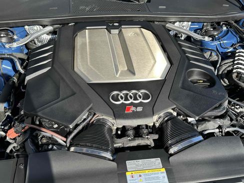 Used 2025 Audi RS 7 Performance w/ Black Optic Package image 10