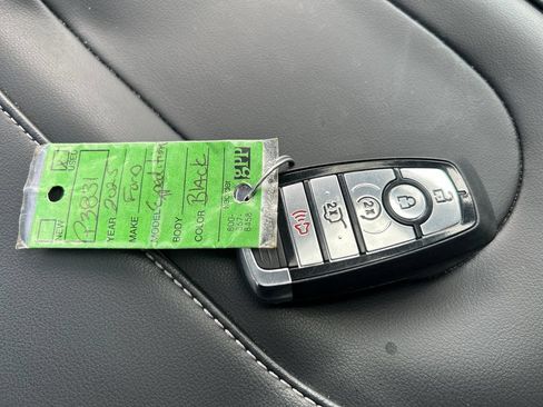 Used 2025 Ford Expedition Platinum AWD/4WD image 24