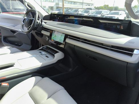 New 2026 Lincoln Navigator L Reserve AWD/4WD image 31