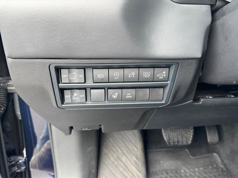 Used 2024 Toyota Tundra Platinum image 17