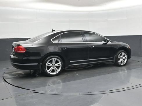 Used 2015 Volkswagen Passat 1.8T Sport FWD image 3
