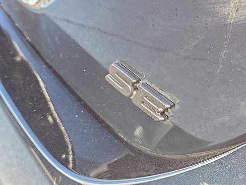 Used 2024 Toyota Camry SE image 8