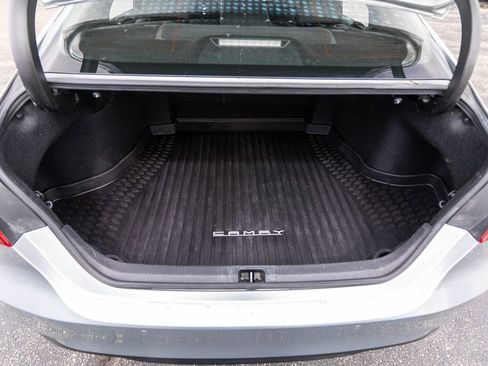 Used 2018 Toyota Camry XLE w/ Driver Assist Package image 38