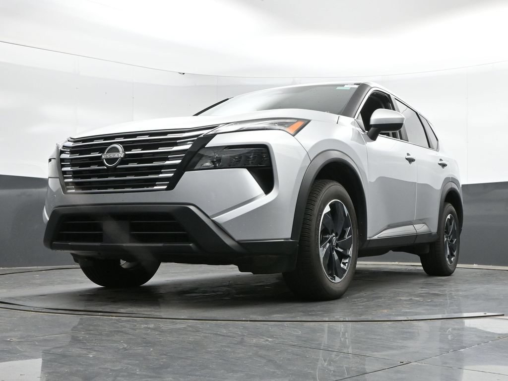 Used 2025 Nissan Rogue SV AWD/4WD image 44