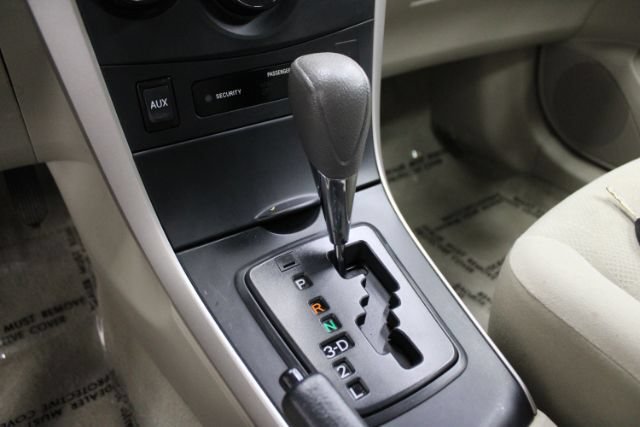 Used 2013 Toyota Corolla L FWD image 12