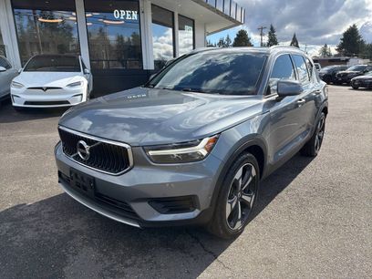 Used 2019 Volvo XC40 T5 Momentum