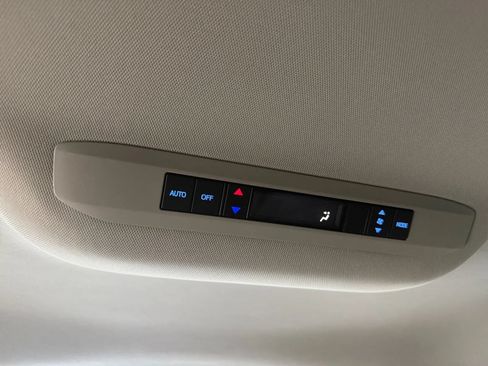 Used 2021 Toyota Sienna LE FWD image 26
