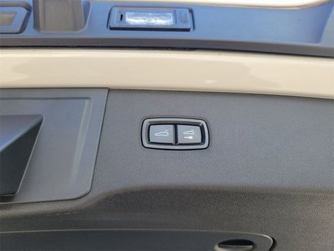 Used 2024 Porsche Cayenne S image 16