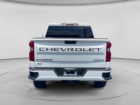 Used 2026 Chevrolet Silverado 1500 Custom w/ LPO, Dark Essentials Package AWD/4WD image 6