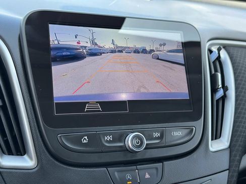 Used 2025 Chevrolet Malibu LT FWD image 30