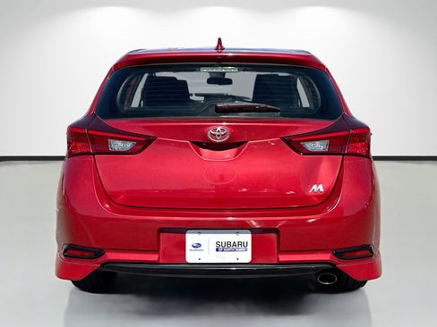 Used 2017 Toyota Corolla iM image 4