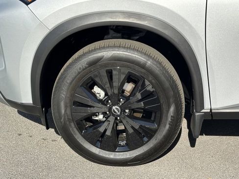 Certified 2023 Nissan Rogue SV w/ SV Premium B Package image 11