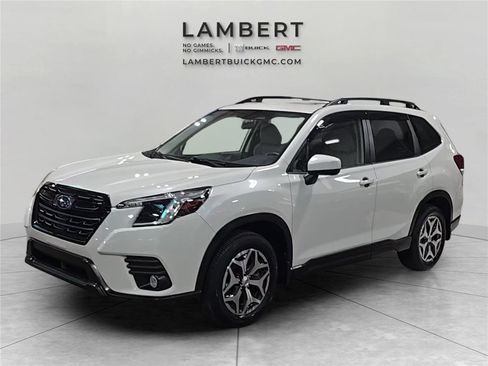 Used 2023 Subaru Forester Premium image 1