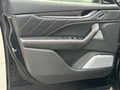 Used 2019 Maserati Levante GTS image 11