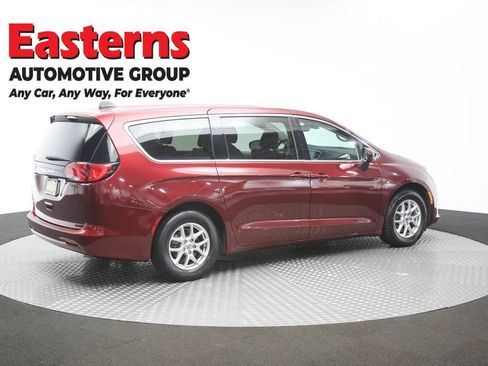 Used 2023 Chrysler Voyager LX FWD image 38