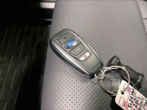 Used 2025 Subaru Outback Limited image 11