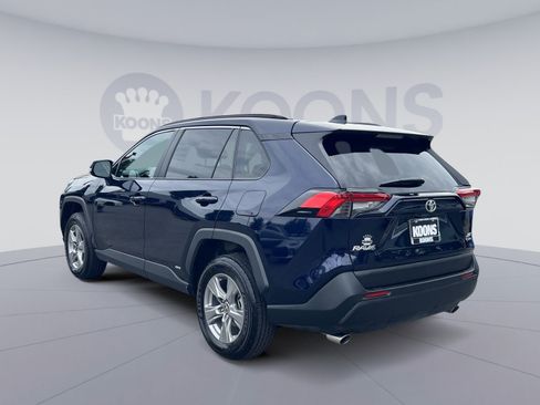 Used 2025 Toyota RAV4 XLE w/ Convenience Package AWD/4WD image 4