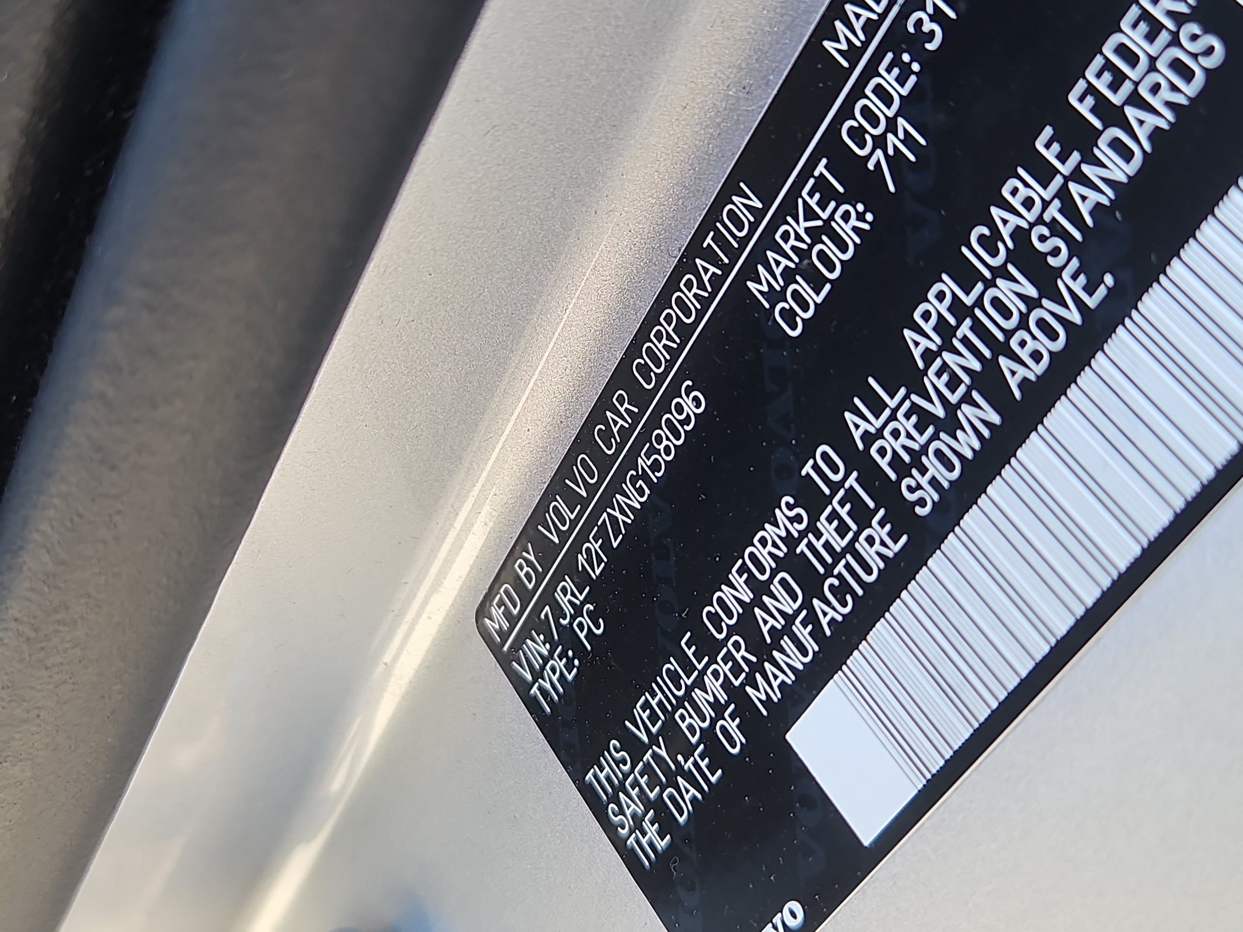 Used 2022 Volvo S60 B5 Momentum w/ Premium Package FWD image 7