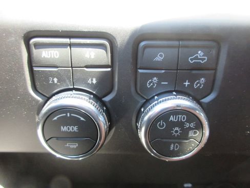 New 2026 GMC Sierra 1500 AT4X AWD/4WD image 18