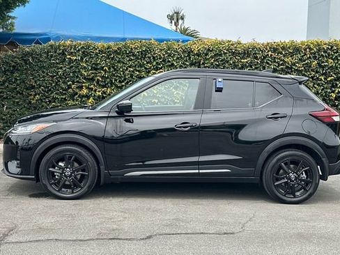 Used 2022 Nissan Kicks SR w/ Premium Package image 7