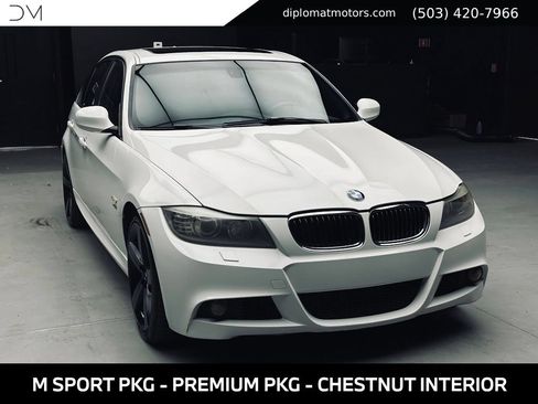 Used 2011 BMW 335i xDrive Sedan AWD/4WD image 9