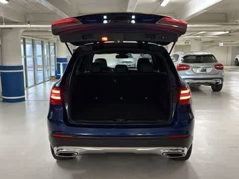 Used 2018 Mercedes-Benz GLC 300 4MATIC image 8