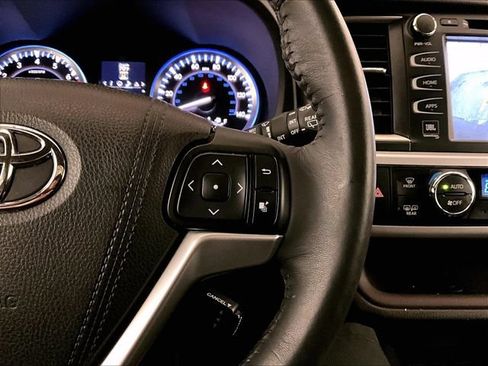 Used 2016 Toyota Highlander Limited AWD/4WD image 18