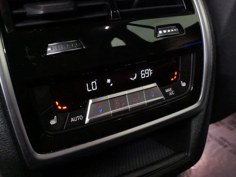 Used 2021 BMW X5 xDrive40i w/ Convenience Package image 40