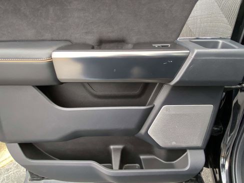 Used 2024 Ford F250 Platinum image 13