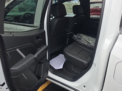 New 2025 Chevrolet Colorado LT w/ LT Convenience Package image 18