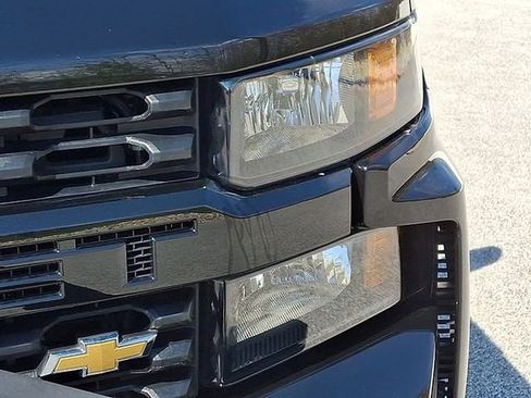 Used 2021 Chevrolet Silverado 1500 Custom AWD/4WD image 12