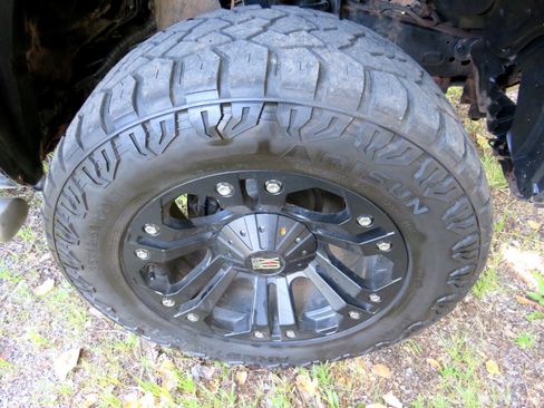 Used 2014 Toyota Tundra Platinum image 26