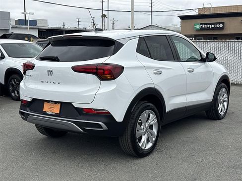 Used 2025 Buick Encore GX Preferred FWD image 3