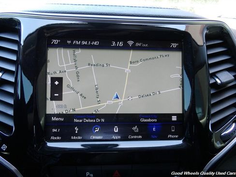 Used 2019 Jeep Cherokee Limited AWD/4WD image 28